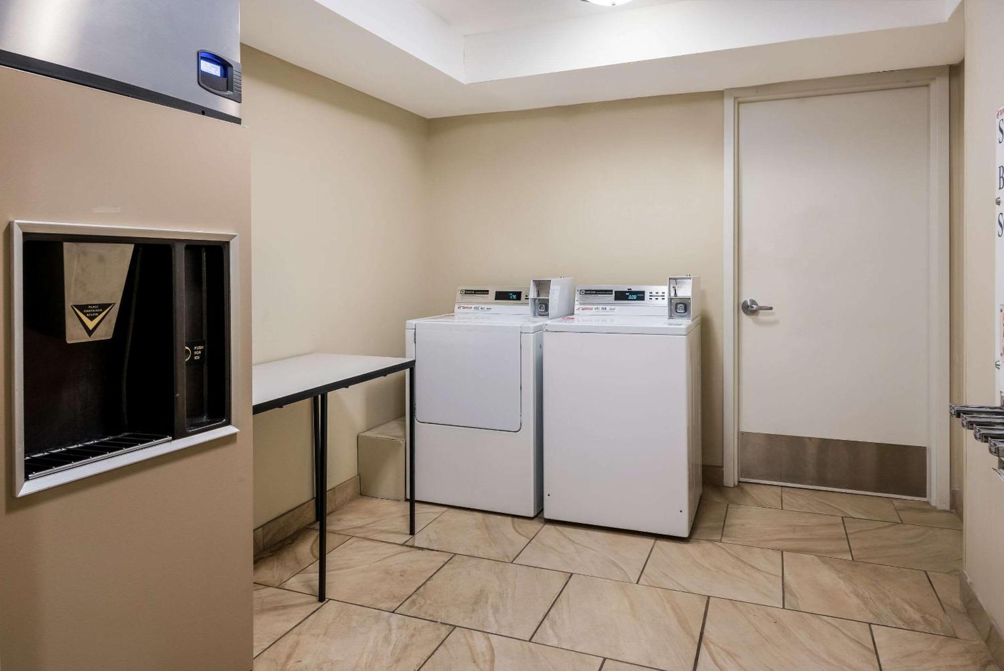 Country Inn & Suites By Radisson, Grandville-Grand Rapids West, Mi Екстер'єр фото