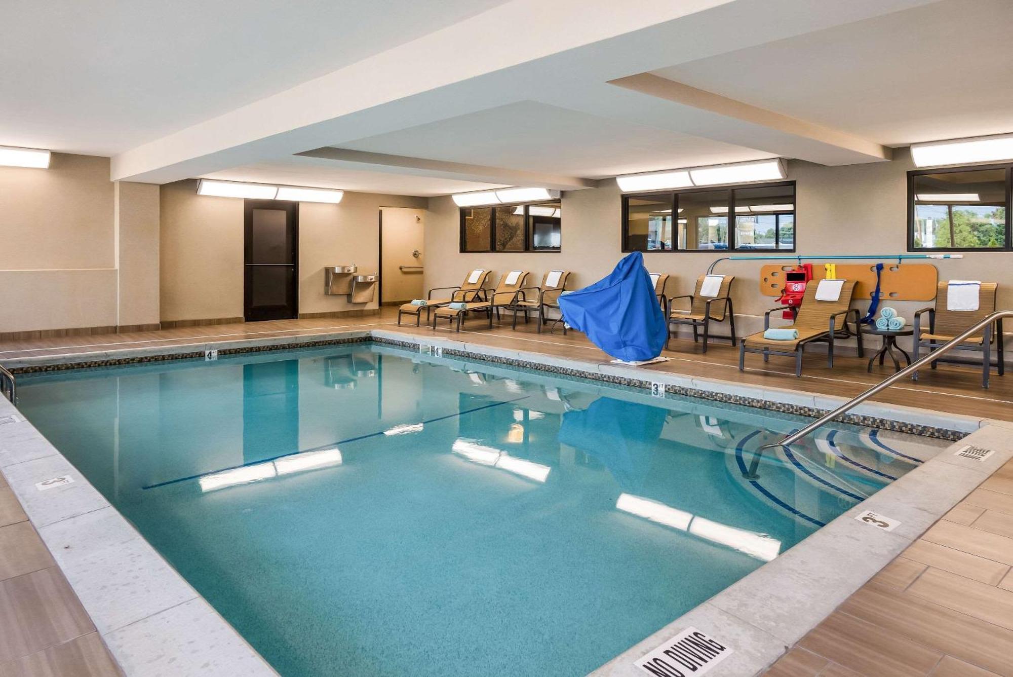 Country Inn & Suites By Radisson, Grandville-Grand Rapids West, Mi Екстер'єр фото